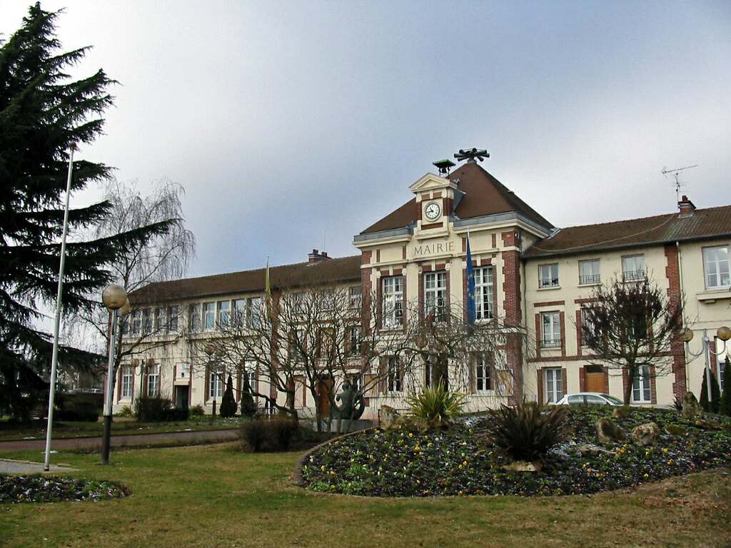 Mairie de Mantes-la-Ville — centre administratif des Yvelines
