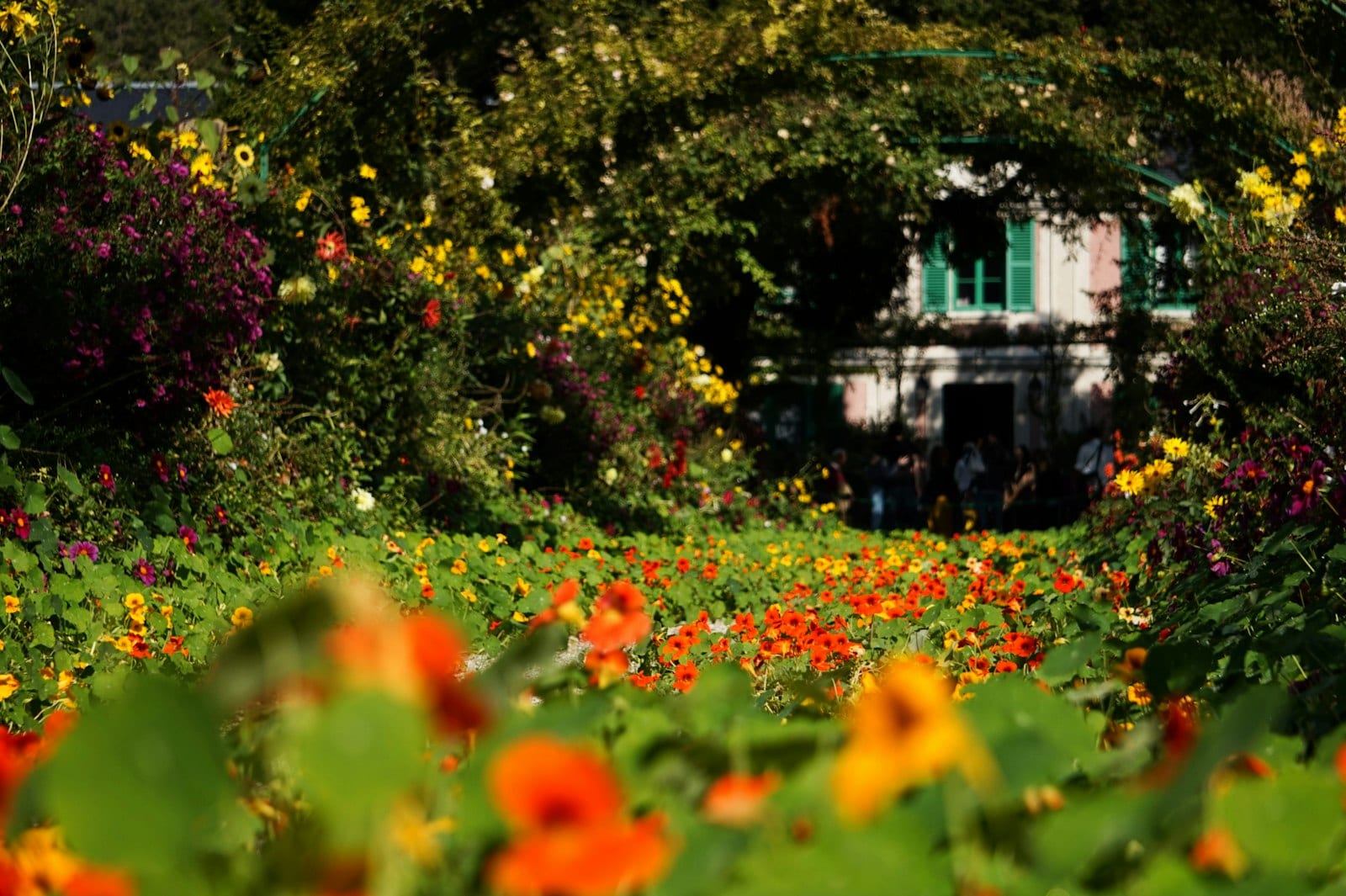 Jardins fleuris à proximité du Vexin et de Giverny